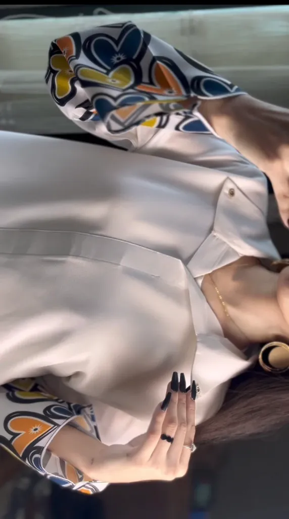 rn-image_picker_lib_temp_e032e36b-d581-4572-8882-d0258dcdfed0 (2).webp